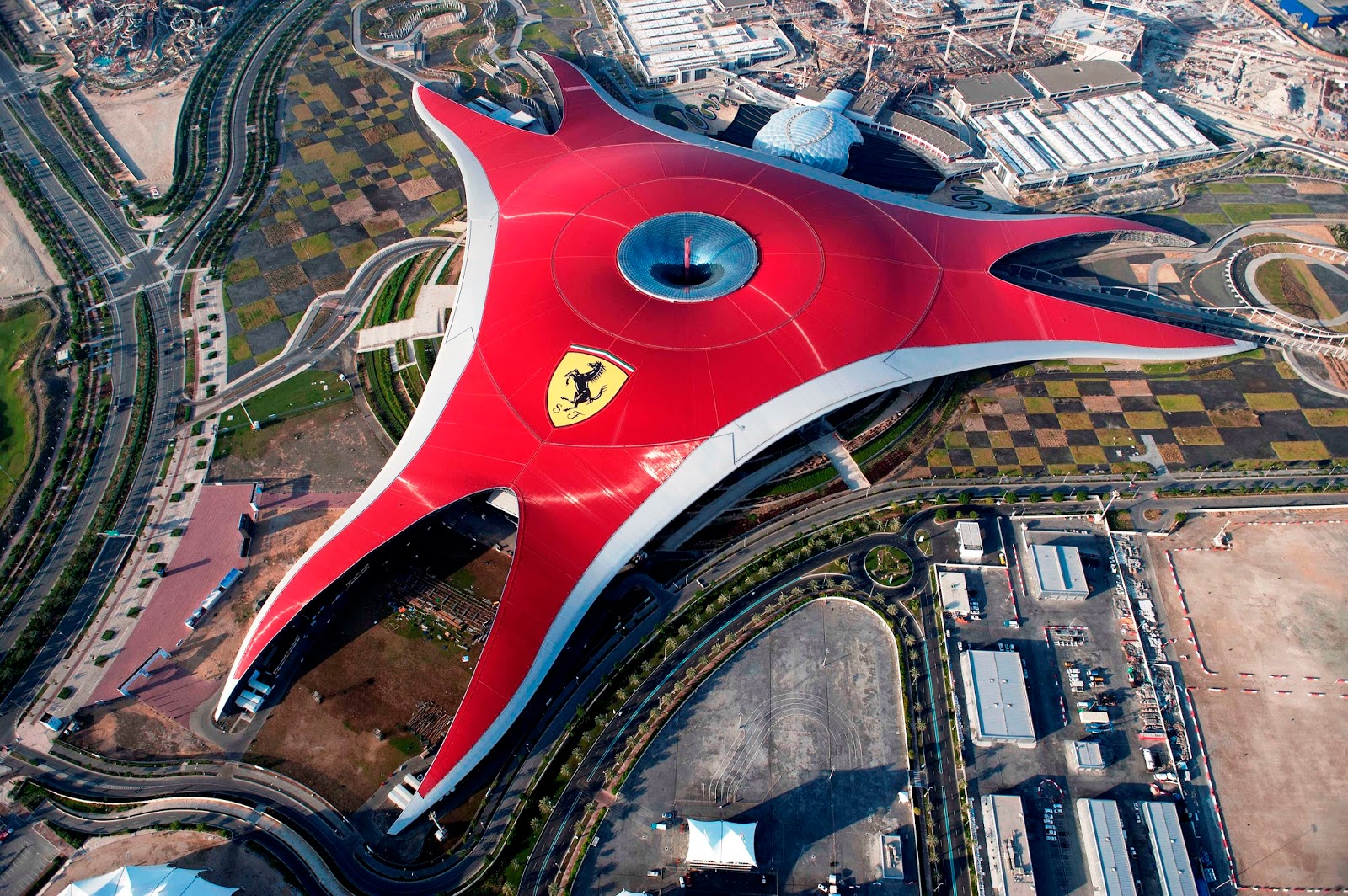 Ferrari World di Abu Dhabi: Accendete i motori!!!