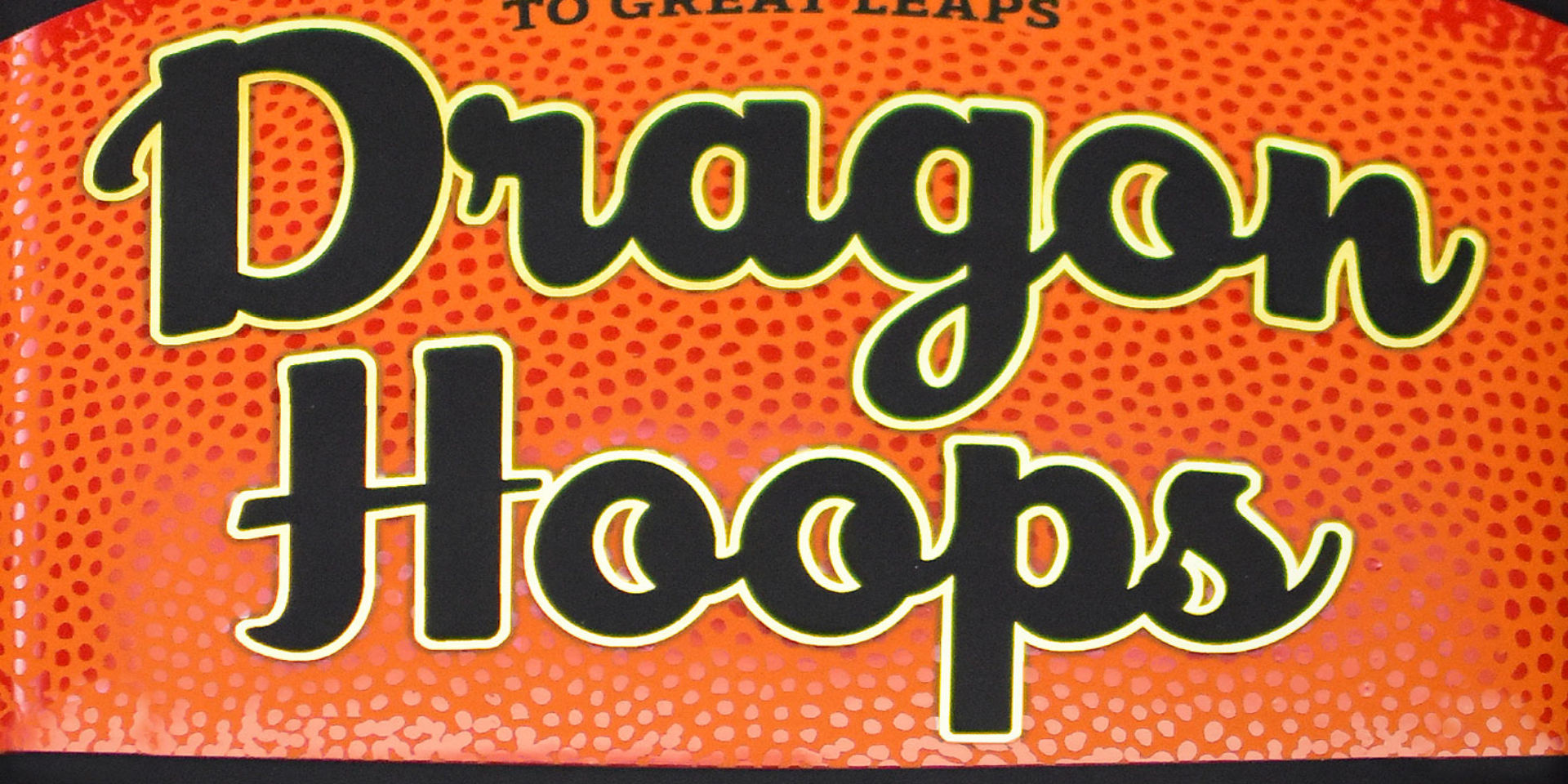 Dragon Hoops di Gene Luen Yang