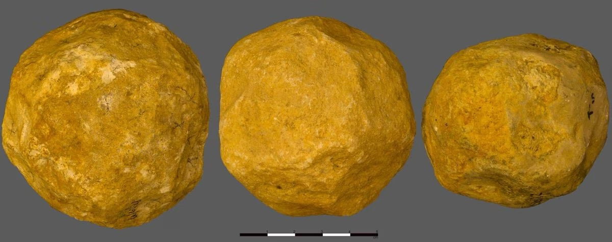 Asce e sfere di pietra: un mistero che svela l’emergere della mente umana