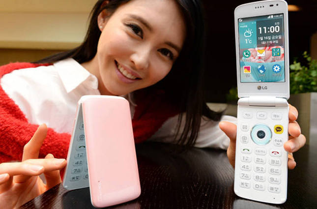 Smartphone vs. Dumbphone: in Giappone i giovani riscoprono il fascino del telefono “stupido”