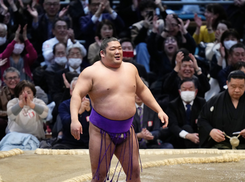 Takerufuji: una nuova stella nel firmamento del sumo
