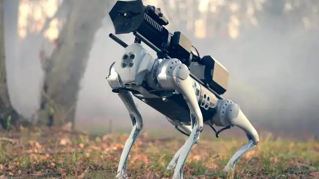 Thermonator: il cane robot lanciafiamme che fa discutere